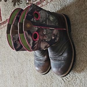 Girl's Ariat boots